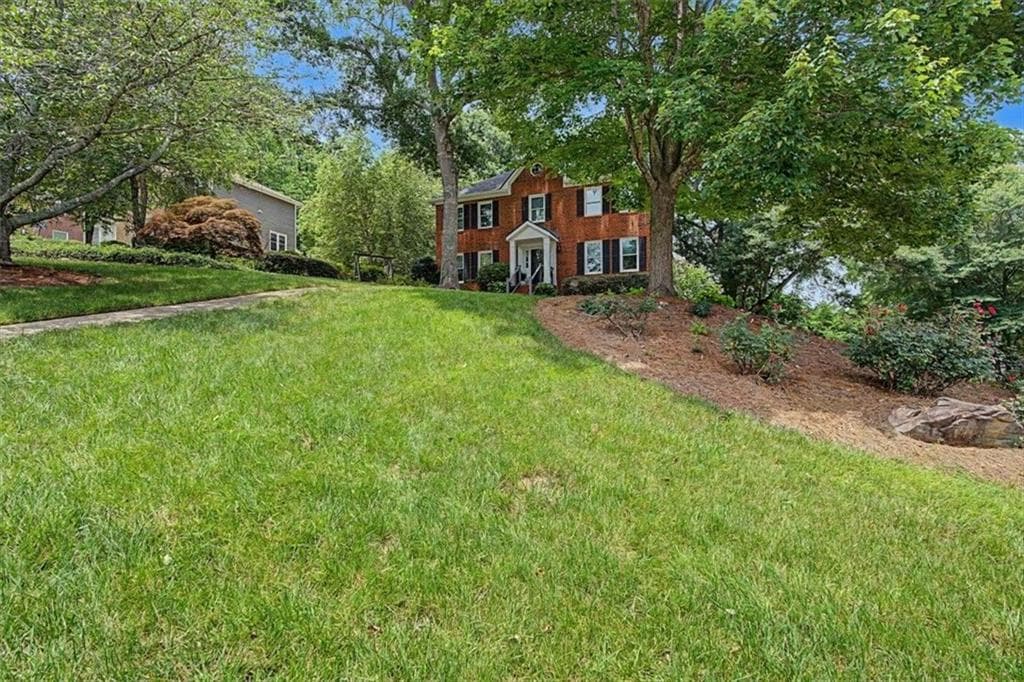 4 bedroom, 4 bathroom, 3,568 sq ft single family residence for sale at 5240 Shasta Way, Marietta, GA 30062 — photo 5
