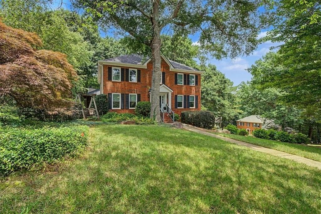 4 bedroom, 4 bathroom, 3,568 sq ft single family residence for sale at 5240 Shasta Way, Marietta, GA 30062 — photo 3