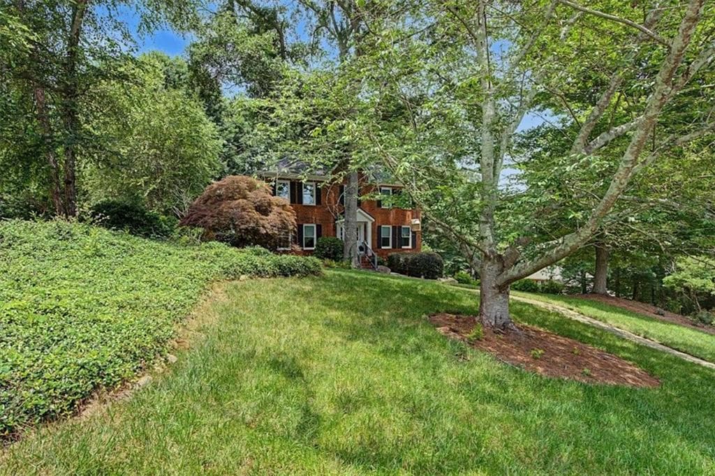 4 bedroom, 4 bathroom, 3,568 sq ft single family residence for sale at 5240 Shasta Way, Marietta, GA 30062 — photo 6