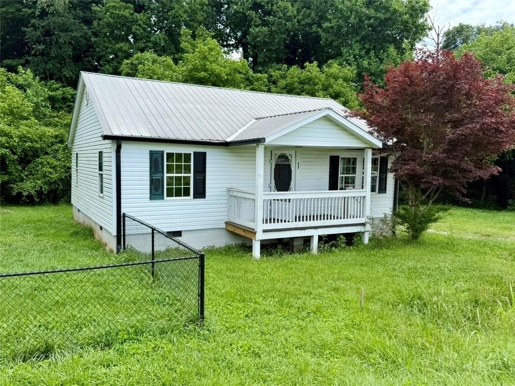 2 bedroom, 1 bathroom, 720 sq ft single family residence sold at 7478 Old Cornelia Highway, Alto, GA 30510