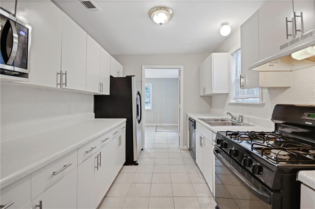 3 bedroom, 2 bathroom, 1,074 sq ft single family residence for rent at 1877 Sumter Street, Atlanta, GA 30318 for $2,100 a month — photo 7