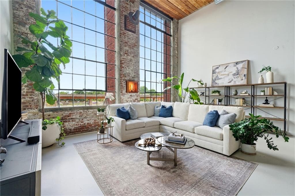 2 bedroom, 2 bathroom, 1,858 sq ft condominium for sale at 170 Boulevard 309E, Atlanta, GA 30312 — photo 1 of 72