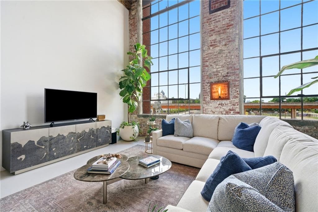2 bedroom, 2 bathroom, 1,858 sq ft condominium for sale at 170 Boulevard 309E, Atlanta, GA 30312 — photo 4