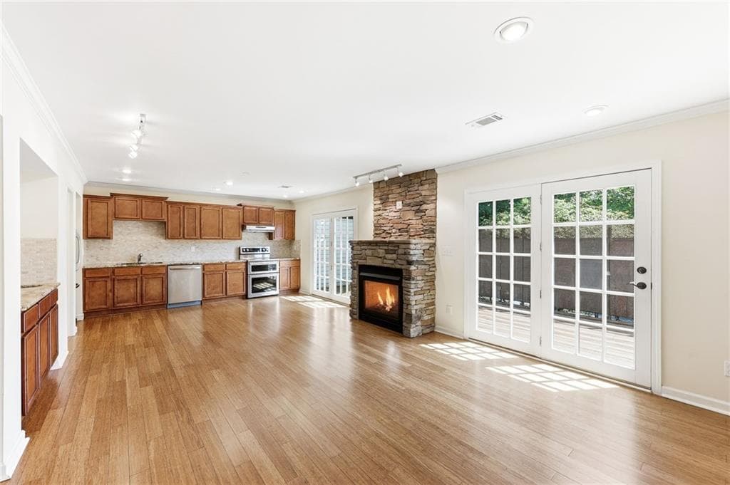 3 bedroom, 3 bathroom, 1,680 sq ft condominium for sale at 6500 Gaines Ferry Road D-6, Flowery Branch, GA 30542 — photo 9