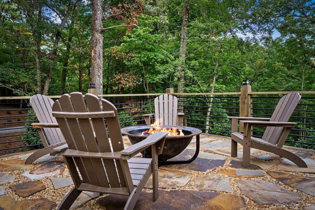 4 bedroom, 3 bathroom, 2,464 sq ft single family residence for sale at 241 Wolf Creek Mountain Road, Mineral Bluff, GA 30559 — photo 4