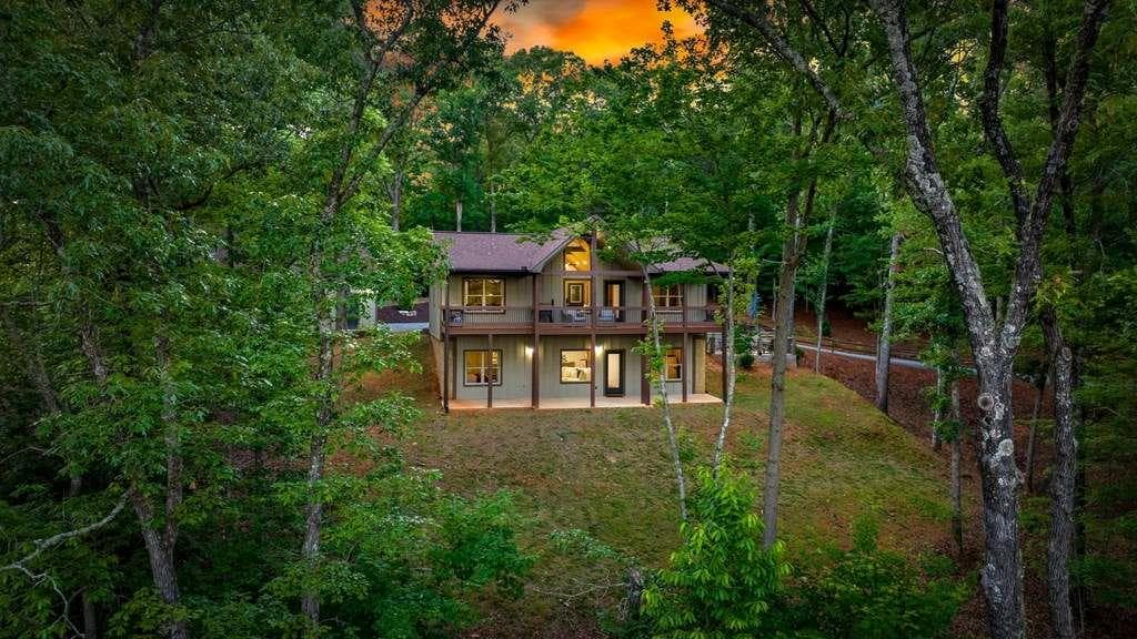 4 bedroom, 3 bathroom, 2,464 sq ft single family residence for sale at 241 Wolf Creek Mountain Road, Mineral Bluff, GA 30559 — photo 7