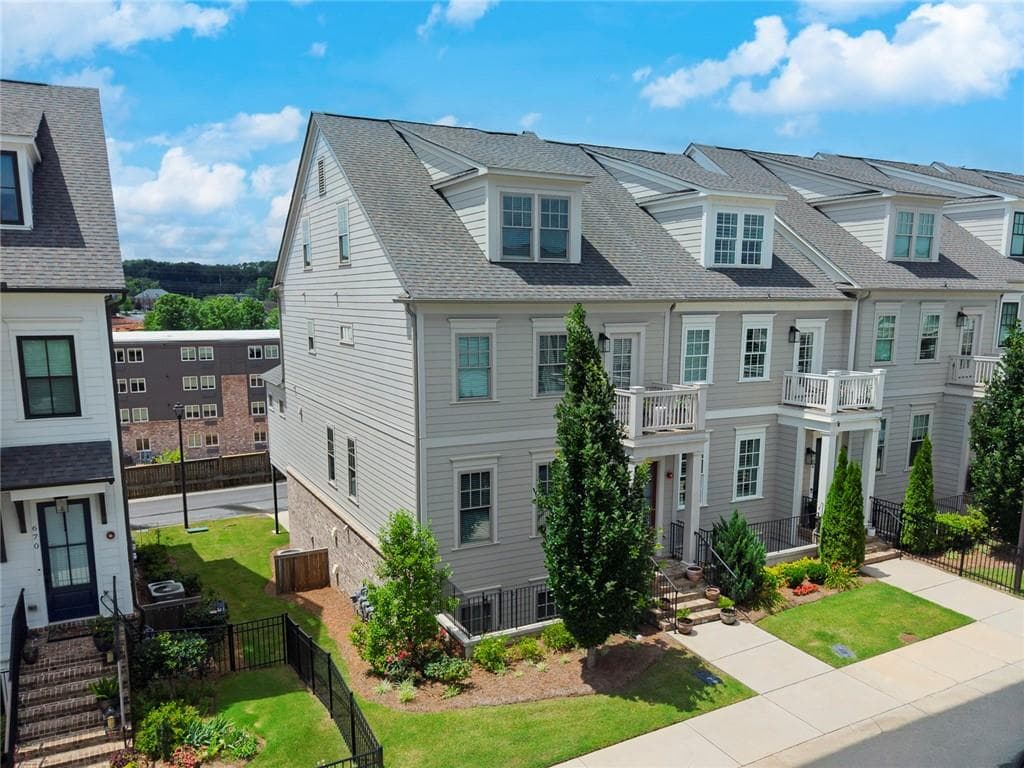 4 bedroom, 5 bathroom, 3,218 sq ft townhouse for sale at 668 Brashy Street, Woodstock, GA 30188 — photo 5