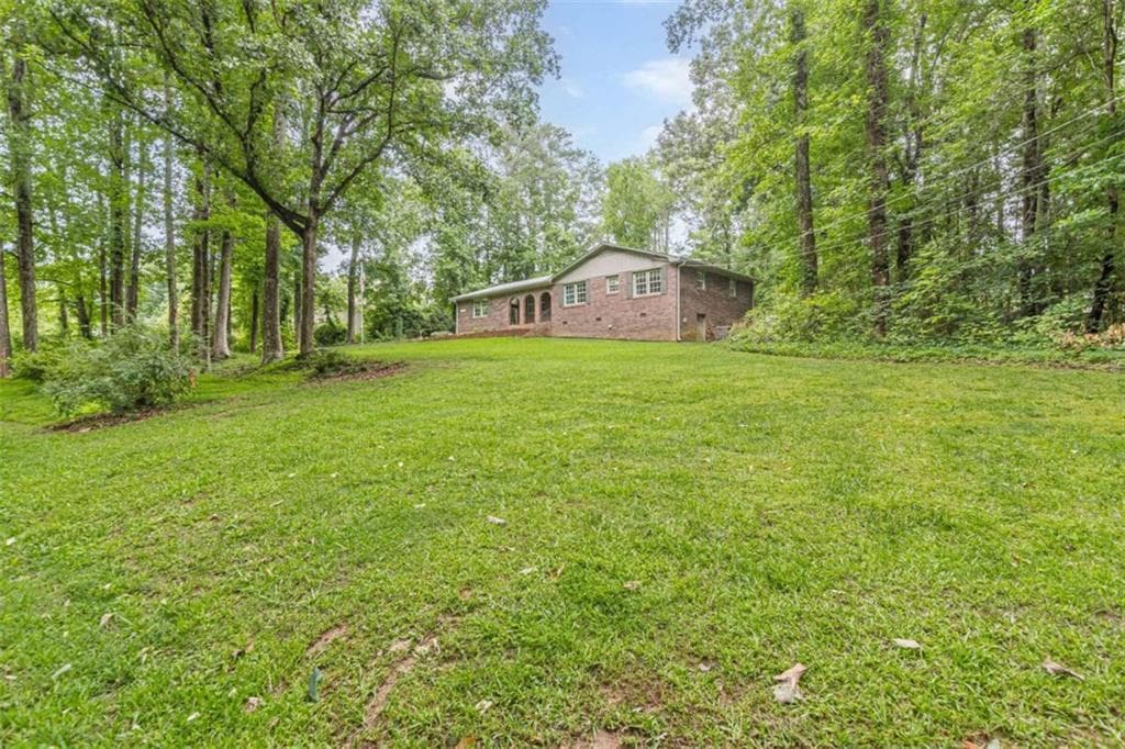 2 bedroom, 2 bathroom, 1,459 sq ft single family residence for sale at 5458 Christi Drive, Douglasville, GA 30135 — photo 3