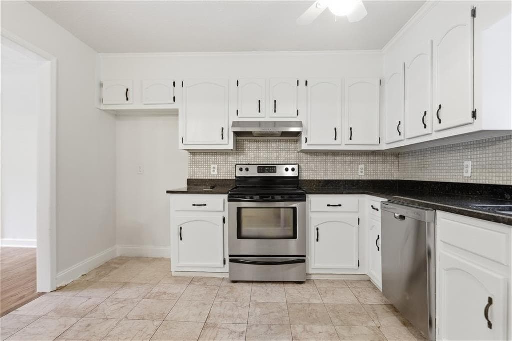 3 bedroom, 2 bathroom, 2,629 sq ft single family residence for sale at 3634 N Hampton Drive, Kennesaw, GA 30144 — photo 9
