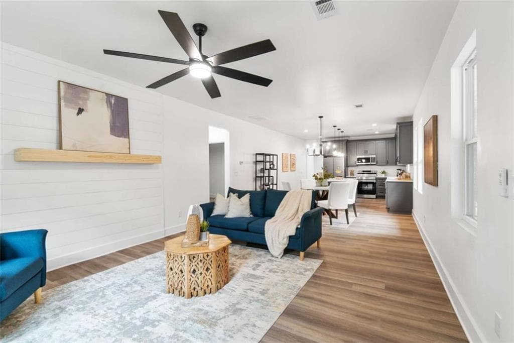 3 bedroom, 2 bathroom, 1,624 sq ft single family residence under contract at 121 Orchard Street, Fairburn, GA 30213 — photo 3