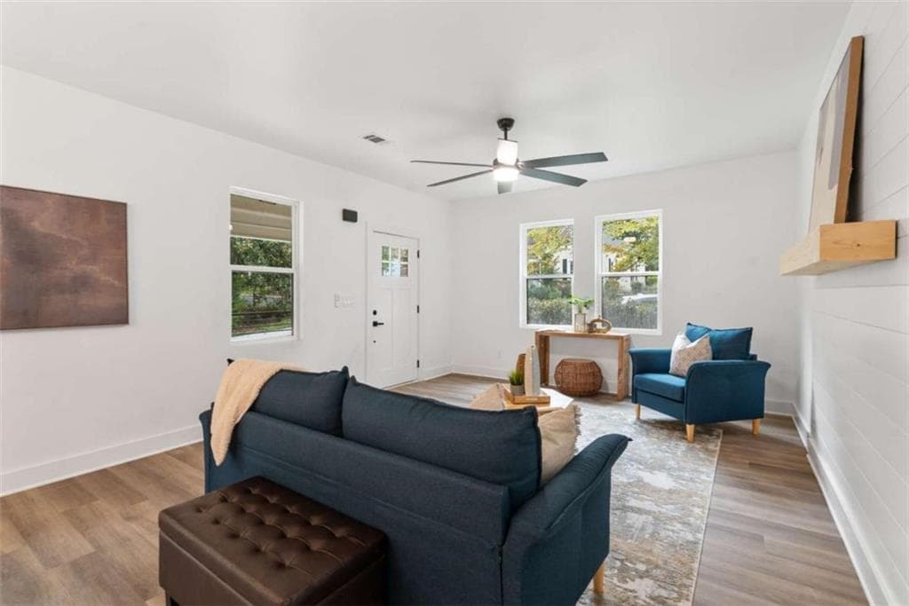 3 bedroom, 2 bathroom, 1,624 sq ft single family residence under contract at 121 Orchard Street, Fairburn, GA 30213 — photo 4