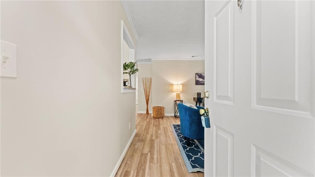 2 bedroom, 1 bathroom, 1,100 sq ft condominium for sale at 106 Gettysburg Place, Atlanta, GA 30350 — photo 3