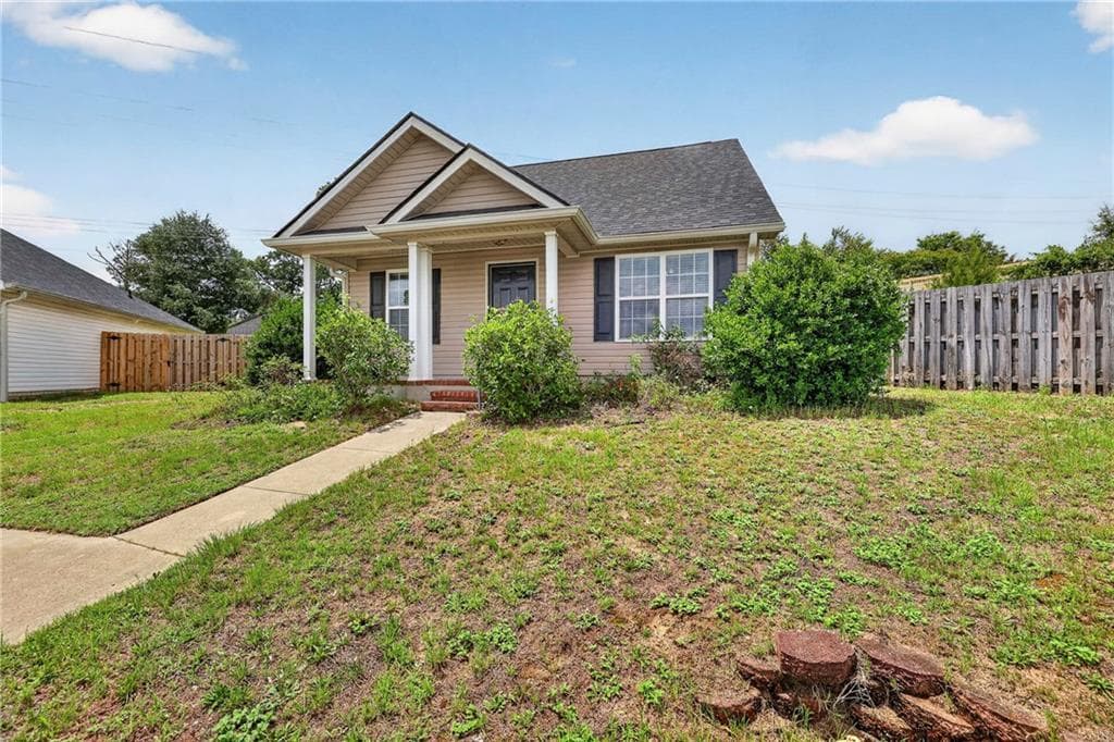 2 bedroom, 2 bathroom, 1,118 sq ft single family residence for sale at 2123 Whitney South Drive, Augusta, GA 30904 — photo 3