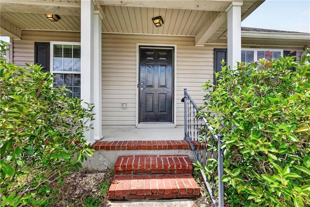 2 bedroom, 2 bathroom, 1,118 sq ft single family residence for sale at 2123 Whitney South Drive, Augusta, GA 30904 — photo 6