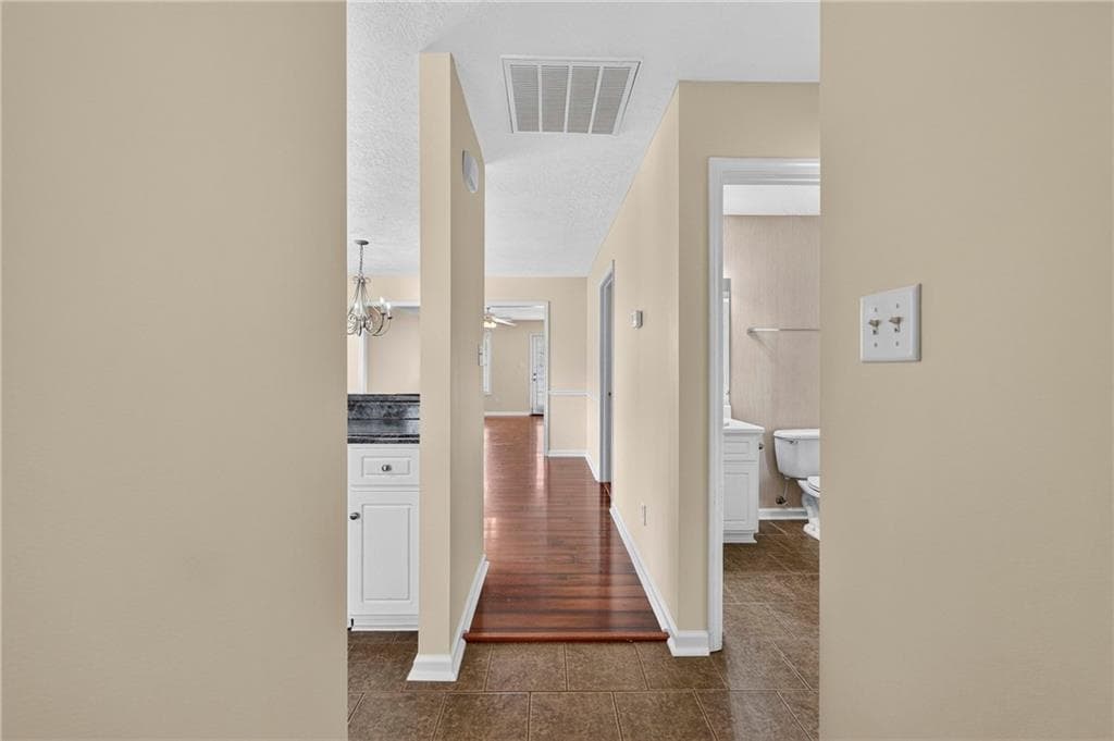 2 bedroom, 2 bathroom, 1,118 sq ft single family residence for sale at 2123 Whitney South Drive, Augusta, GA 30904 — photo 9