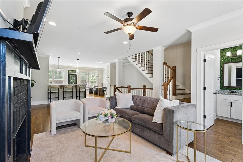 3 bedroom, 4 bathroom, 1,804 sq ft townhouse for rent at 2424 Misty Hollow Place, Atlanta, GA 30337 for $3,000 a month — photo 6