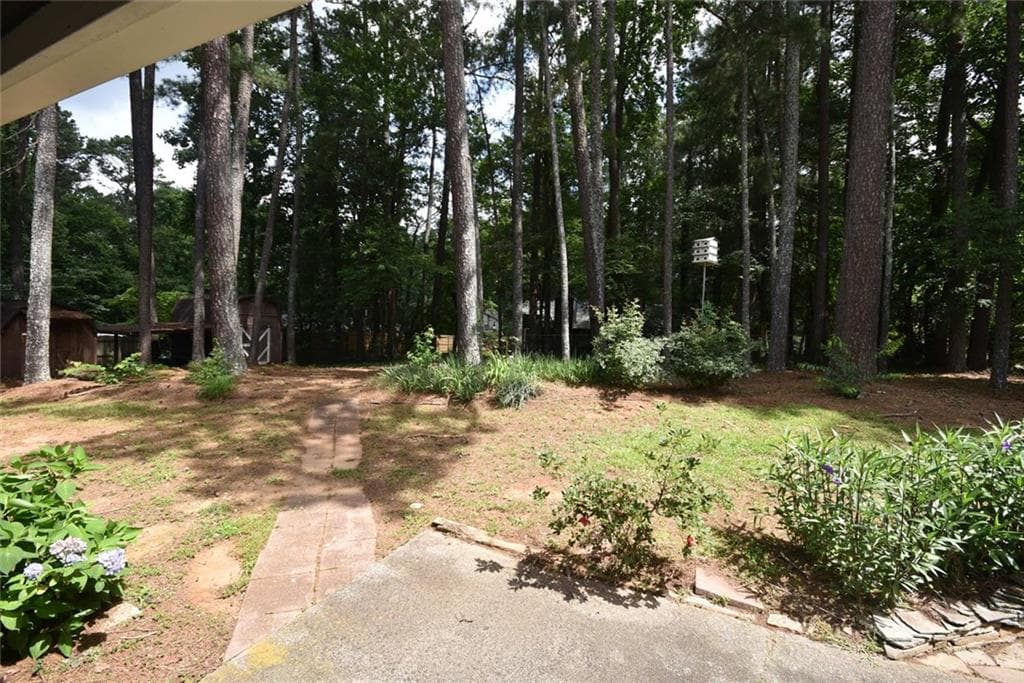 3 bedroom, 2 bathroom, 1,785 sq ft single family residence for sale at 1288 Crescent Drive, Marietta, GA 30066 — photo 7