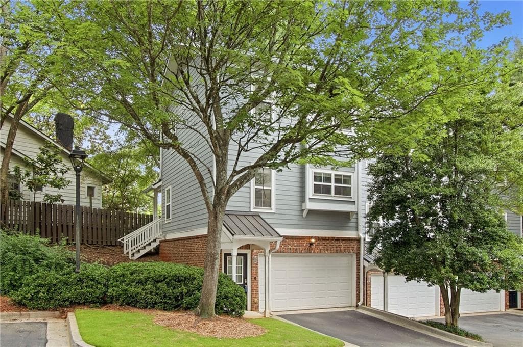 2 bedroom, 2 bathroom, 1,184 sq ft townhouse for sale at 234 Carlyle Park Drive, Atlanta, GA 30307 — photo 2
