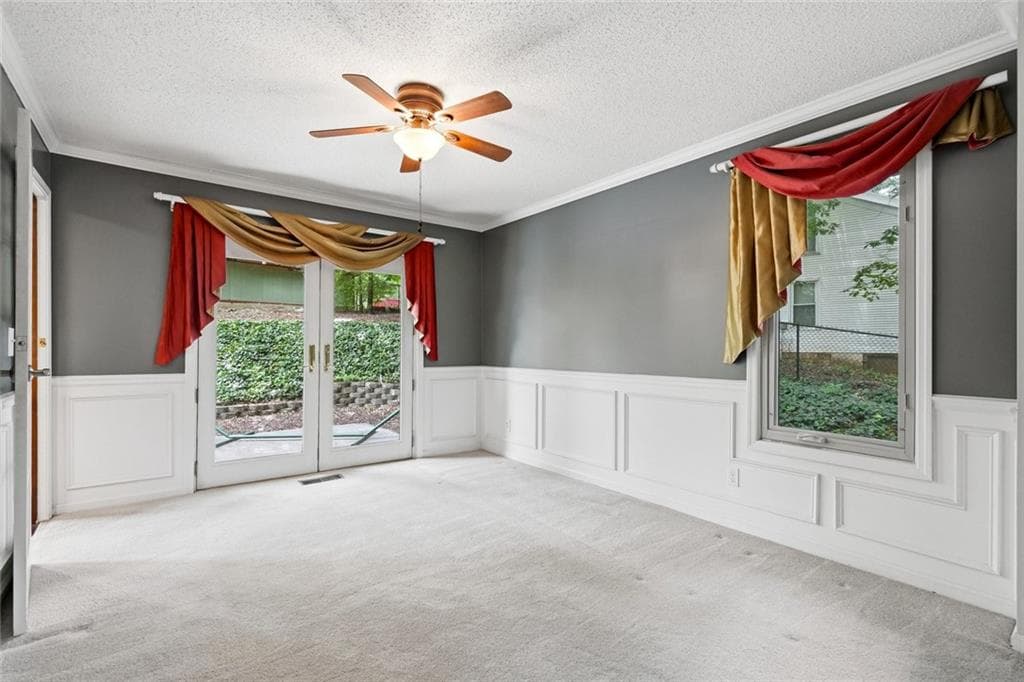 3 bedroom, 4 bathroom, 2,261 sq ft single family residence for sale at 2033 Riverwood Drive, Gainesville, GA 30501 — photo 3