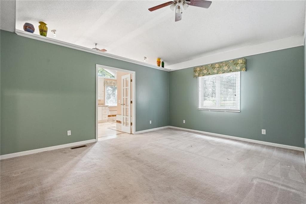 3 bedroom, 4 bathroom, 2,261 sq ft single family residence for sale at 2033 Riverwood Drive, Gainesville, GA 30501 — photo 8