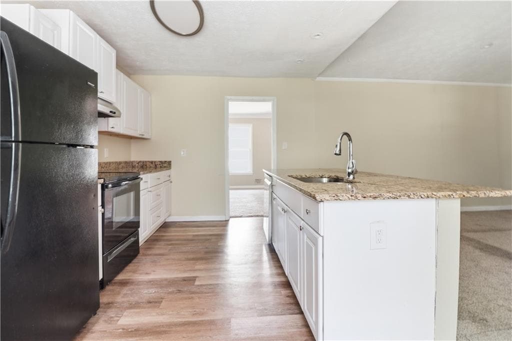 4 bedroom, 3 bathroom, 2,985 sq ft single family residence for sale at 6735 Marlborough Circle, Atlanta, GA 30349 — photo 8