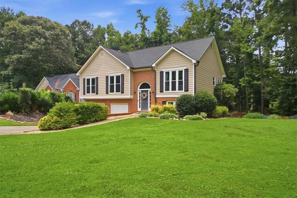 3 bedroom, 2 bathroom, 2,227 sq ft single family residence under contract at 3787 Seasons Drive, Acworth, GA 30101 — photo 3