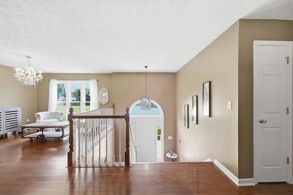 3 bedroom, 2 bathroom, 2,227 sq ft single family residence under contract at 3787 Seasons Drive, Acworth, GA 30101 — photo 6