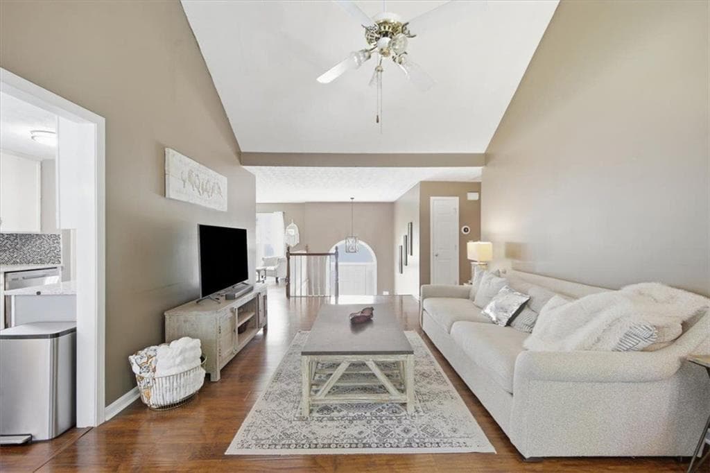3 bedroom, 2 bathroom, 2,227 sq ft single family residence under contract at 3787 Seasons Drive, Acworth, GA 30101 — photo 10