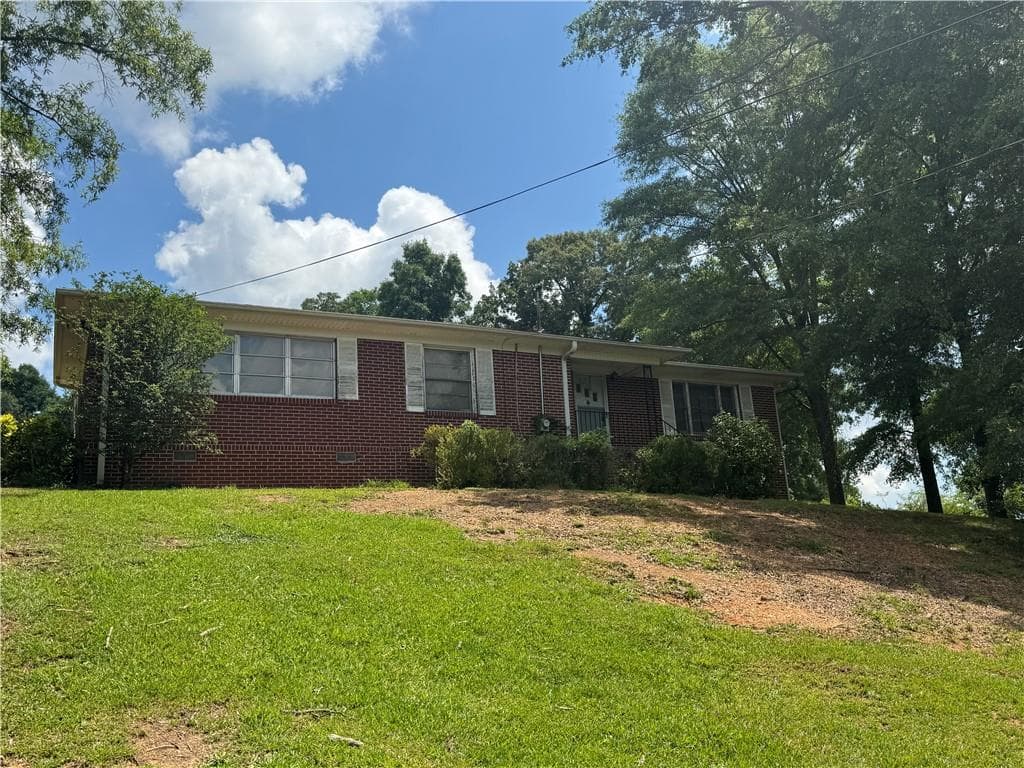 3 bedroom, 2 bathroom, 1,368 sq ft single family residence under contract at 707 Sugar Valley Road, Calhoun, GA 30701