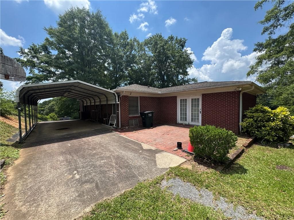 3 bedroom, 2 bathroom, 1,368 sq ft single family residence under contract at 707 Sugar Valley Road, Calhoun, GA 30701 — photo 4
