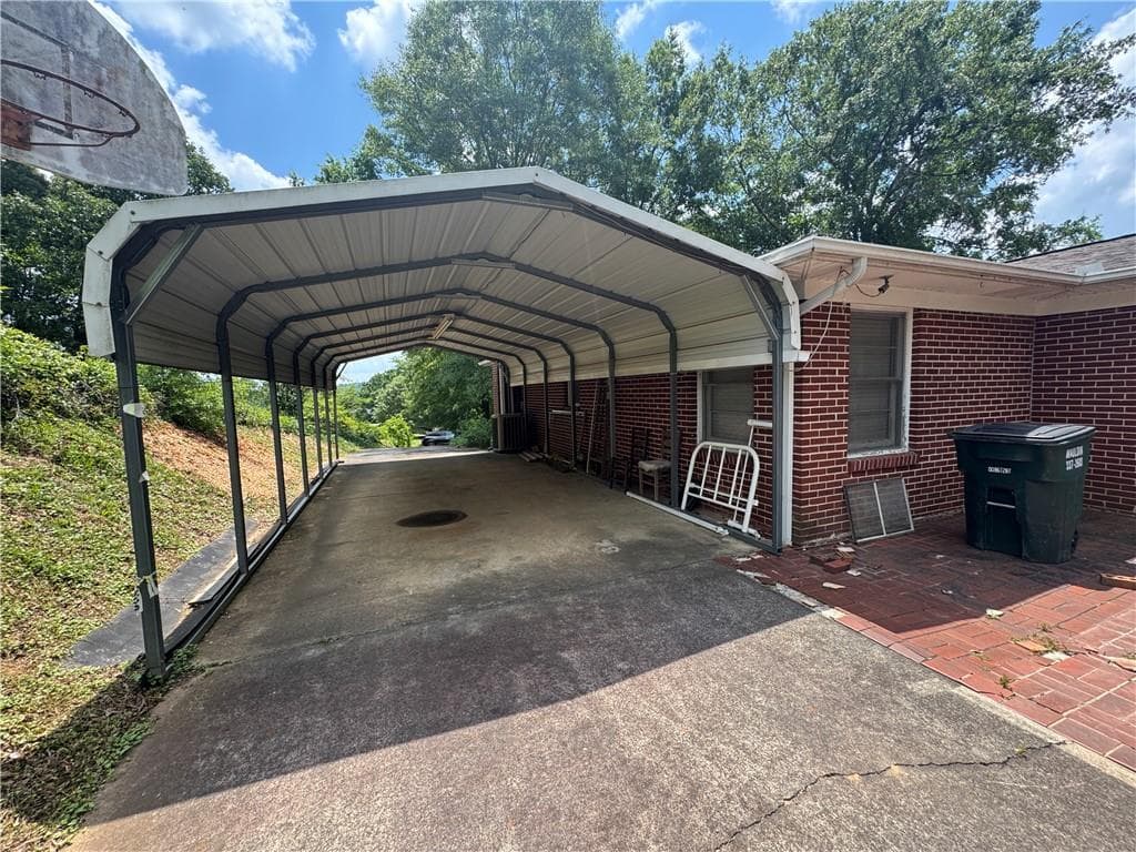 3 bedroom, 2 bathroom, 1,368 sq ft single family residence under contract at 707 Sugar Valley Road, Calhoun, GA 30701 — photo 9