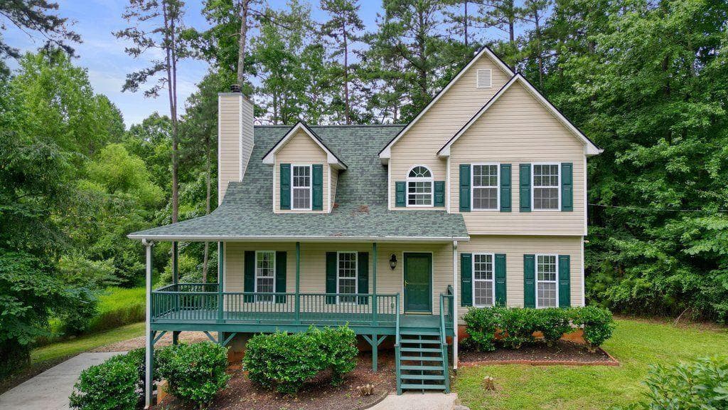 4 bedroom, 3 bathroom, 1,672 sq ft single family residence for sale at 12 Paces Lakes Overlook, Dallas, GA 30157