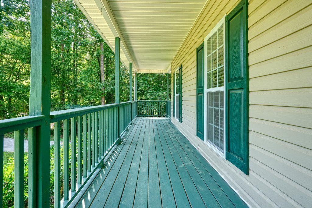 4 bedroom, 3 bathroom, 1,672 sq ft single family residence for sale at 12 Paces Lakes Overlook, Dallas, GA 30157 — photo 4