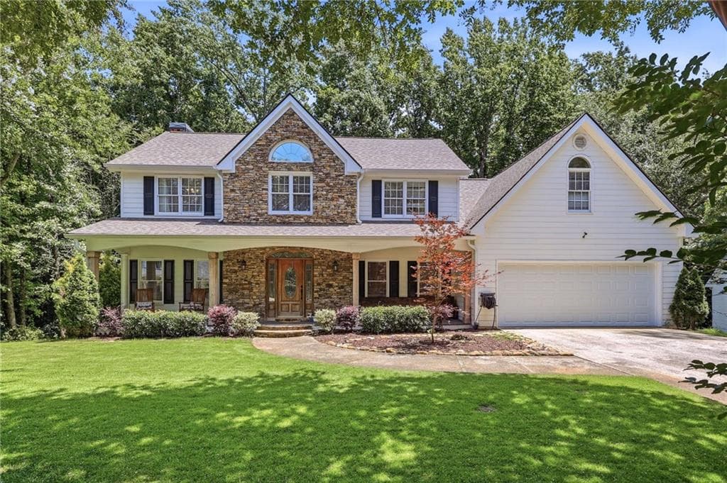 4 bedroom, 3 bathroom single family residence sold at 4135 Catawba Ridge, Gainesville, GA 30506