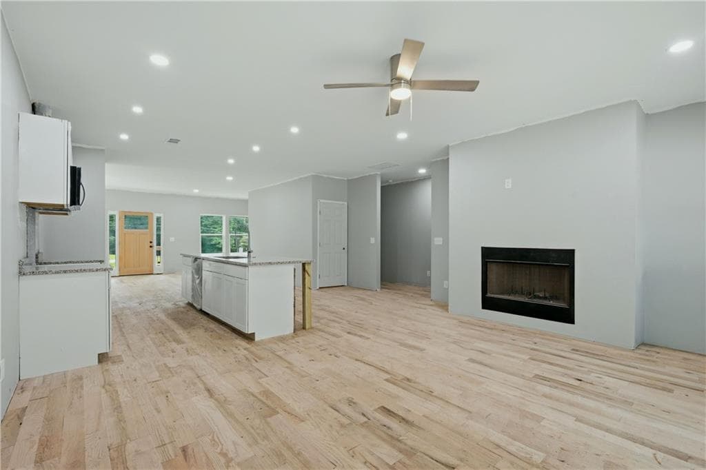 4 bedroom, 4 bathroom, 4,785 sq ft single family residence under contract at 2515 Hogan Road, East Point, GA 30344 — photo 9