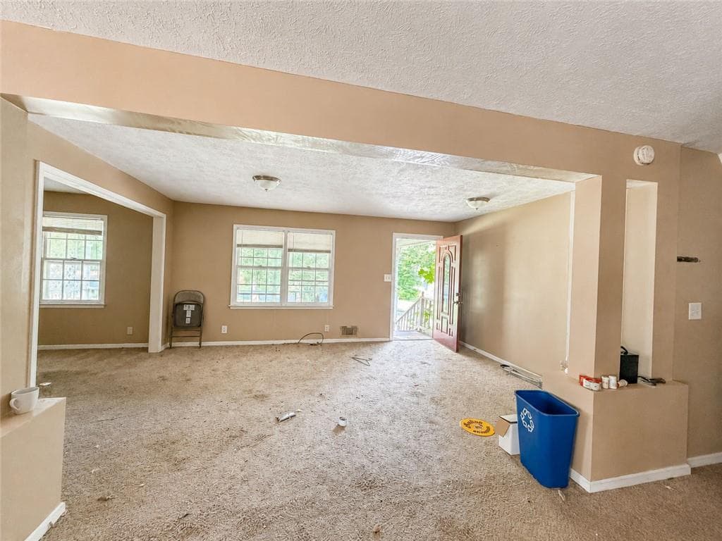 4 bedroom, 4 bathroom, 2,178 sq ft single family residence under contract at 677 Bankshire Drive, Suwanee, GA 30024 — photo 6