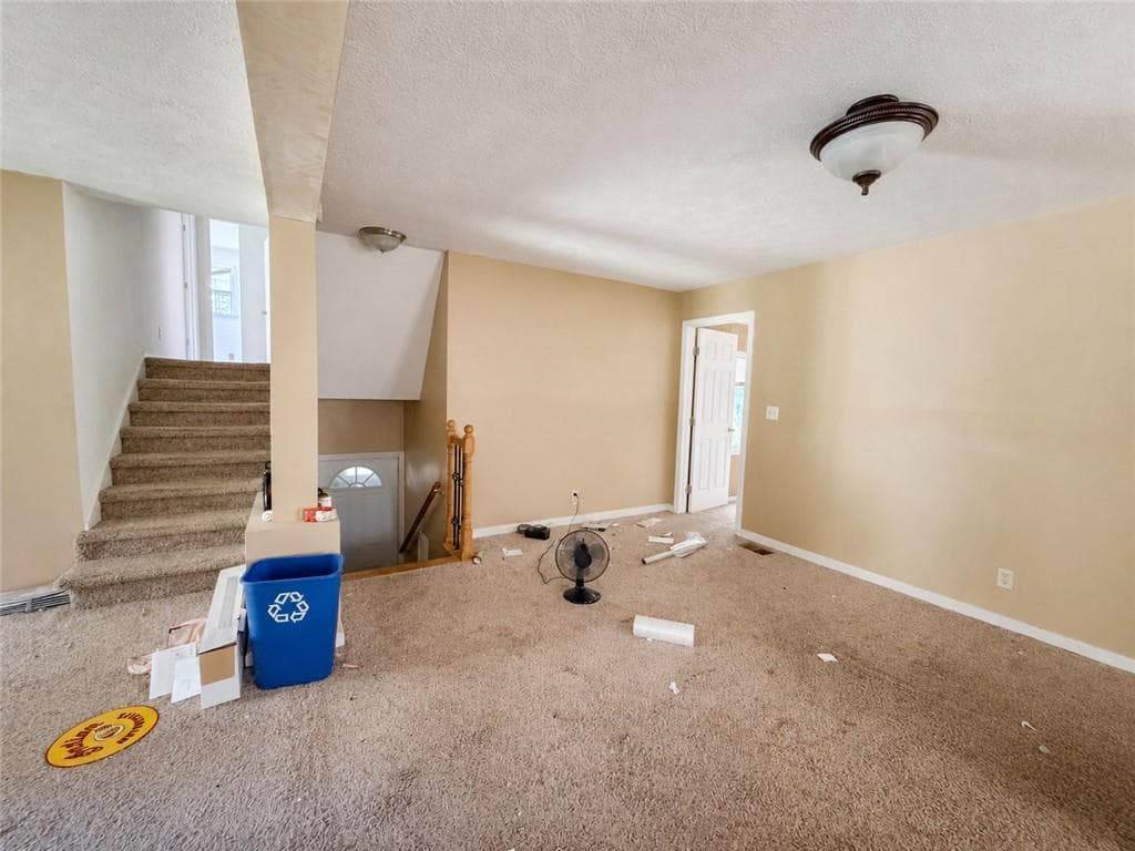 4 bedroom, 4 bathroom, 2,178 sq ft single family residence under contract at 677 Bankshire Drive, Suwanee, GA 30024 — photo 9