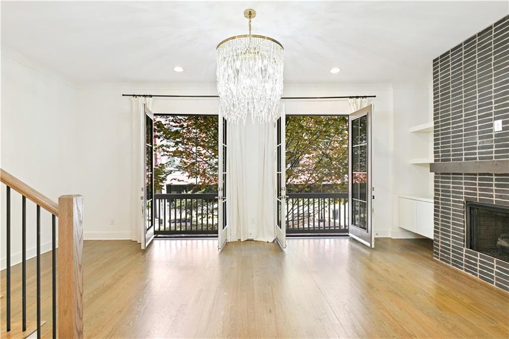 4 bedroom, 5 bathroom, 3,390 sq ft townhouse under contract at 980 Memorial Walk, Atlanta, GA 30316 — photo 2
