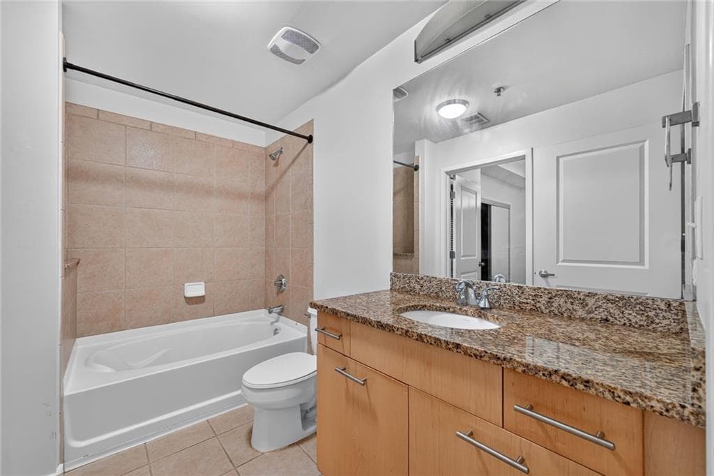 1 bedroom, 1 bathroom, 698 sq ft condominium for rent at 3324 Peachtree Road 915, Atlanta, GA 30326 for $1,700 a month — photo 10