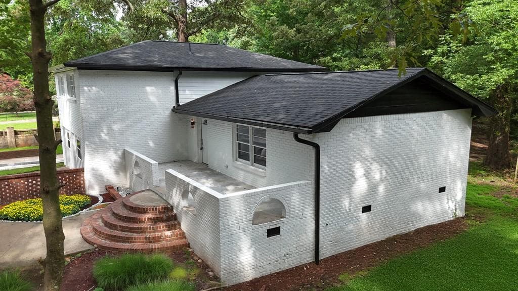 6 bedroom, 3 bathroom, 2,075 sq ft single family residence for sale at 2503 Whites Mill Road, Decatur, GA 30032 — photo 4