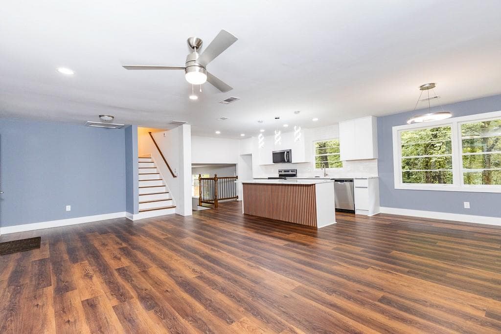 6 bedroom, 3 bathroom, 2,075 sq ft single family residence for sale at 2503 Whites Mill Road, Decatur, GA 30032 — photo 7