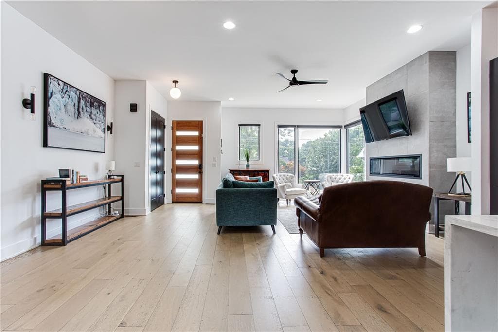 4 bedroom, 3 bathroom, 3,390 sq ft single family residence for sale at 1268 Arkwright Place, Atlanta, GA 30317 — photo 5