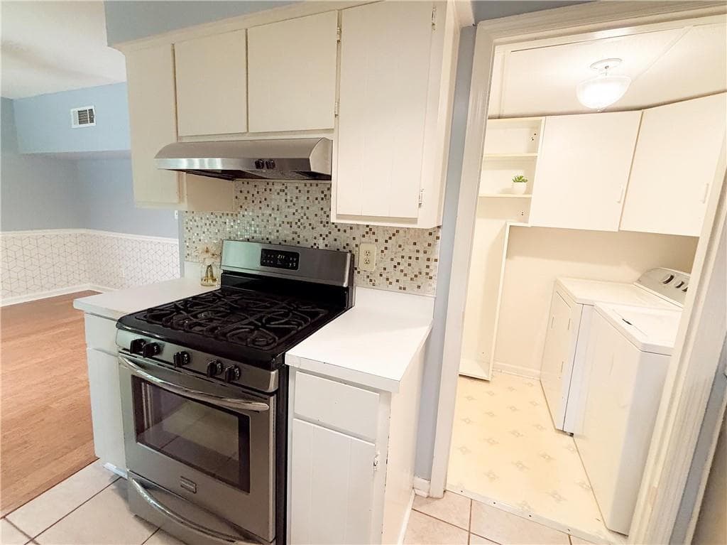 3 bedroom, 3 bathroom, 1,311 sq ft condominium under contract at 383 Leisure Court, Marietta, GA 30064 — photo 9
