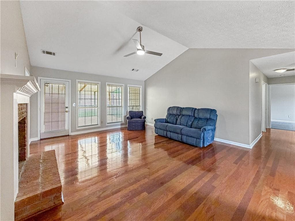 3 bedroom, 2 bathroom, 1,663 sq ft single family residence for sale at 1435 Wheatfield Drive, Lawrenceville, GA 30043 — photo 4