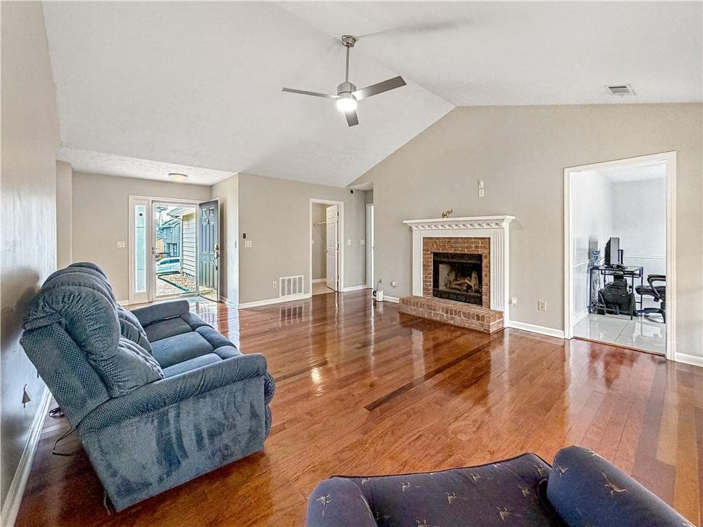 3 bedroom, 2 bathroom, 1,663 sq ft single family residence for sale at 1435 Wheatfield Drive, Lawrenceville, GA 30043 — photo 5