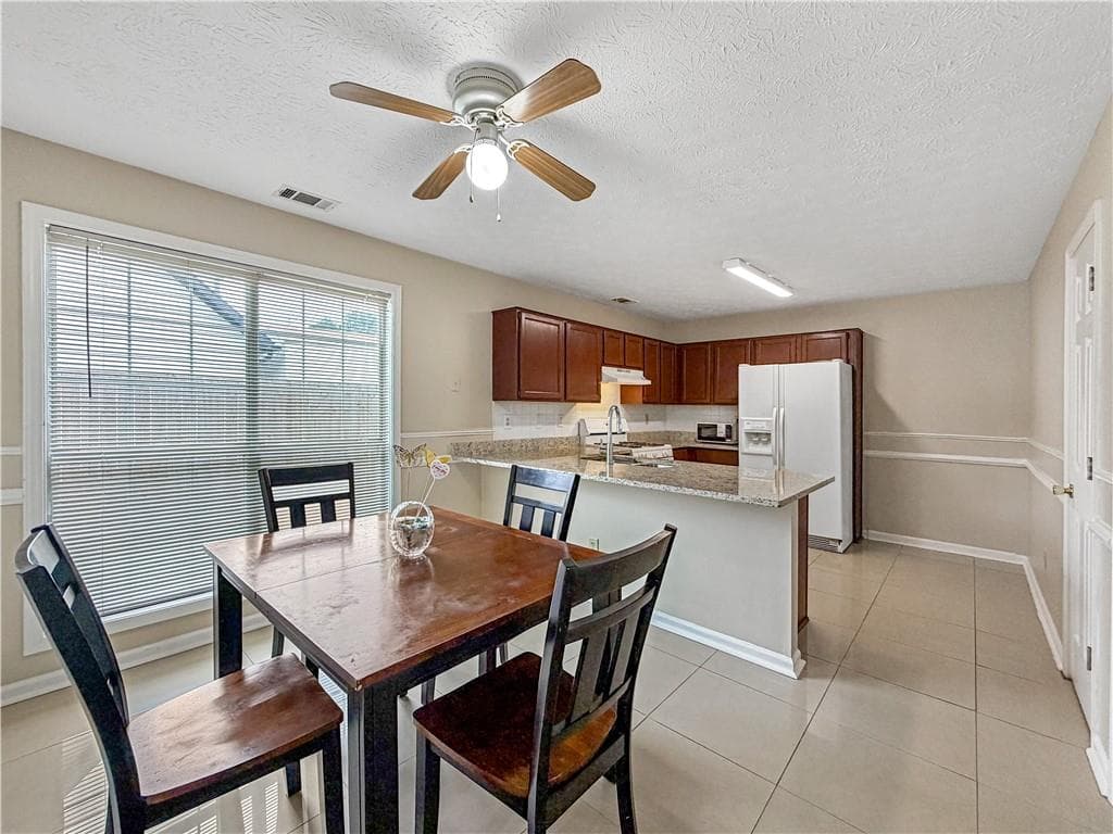 3 bedroom, 2 bathroom, 1,663 sq ft single family residence for sale at 1435 Wheatfield Drive, Lawrenceville, GA 30043 — photo 8