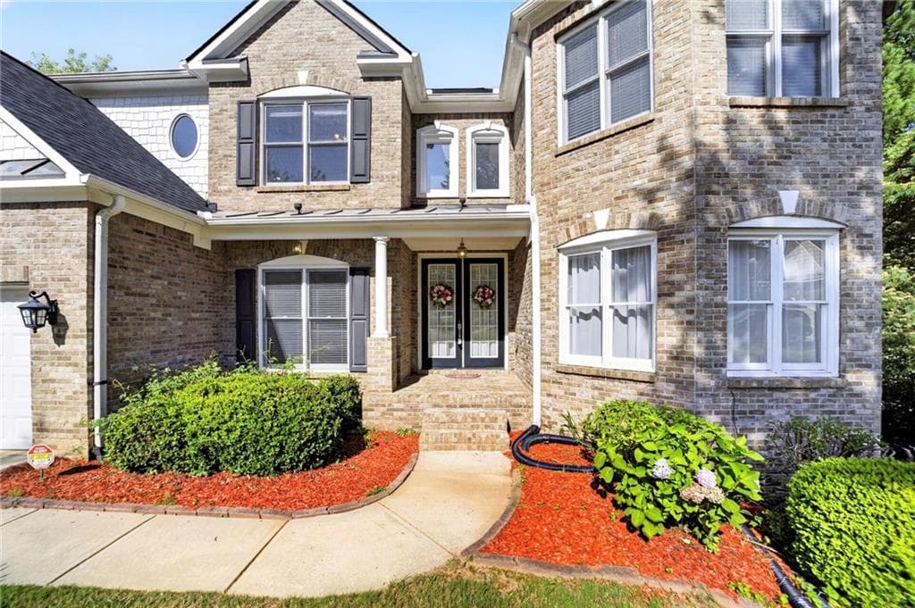 6 bedroom, 6 bathroom, 6,782 sq ft single family residence for sale at 2274 Norbury Drive, Smyrna, GA 30080 — photo 3
