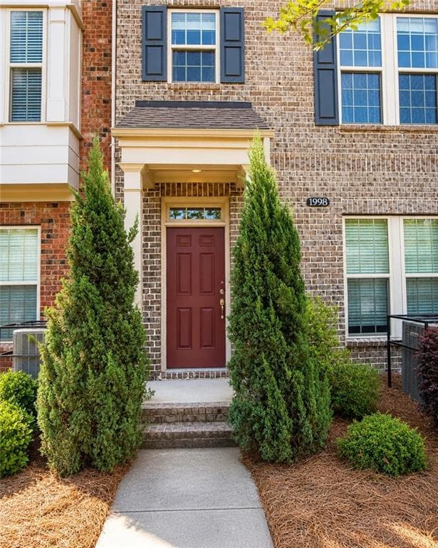 3 bedroom, 4 bathroom, 2,054 sq ft townhouse for sale at 1998 Bryant Park Lane, Decatur, GA 30033 — photo 2