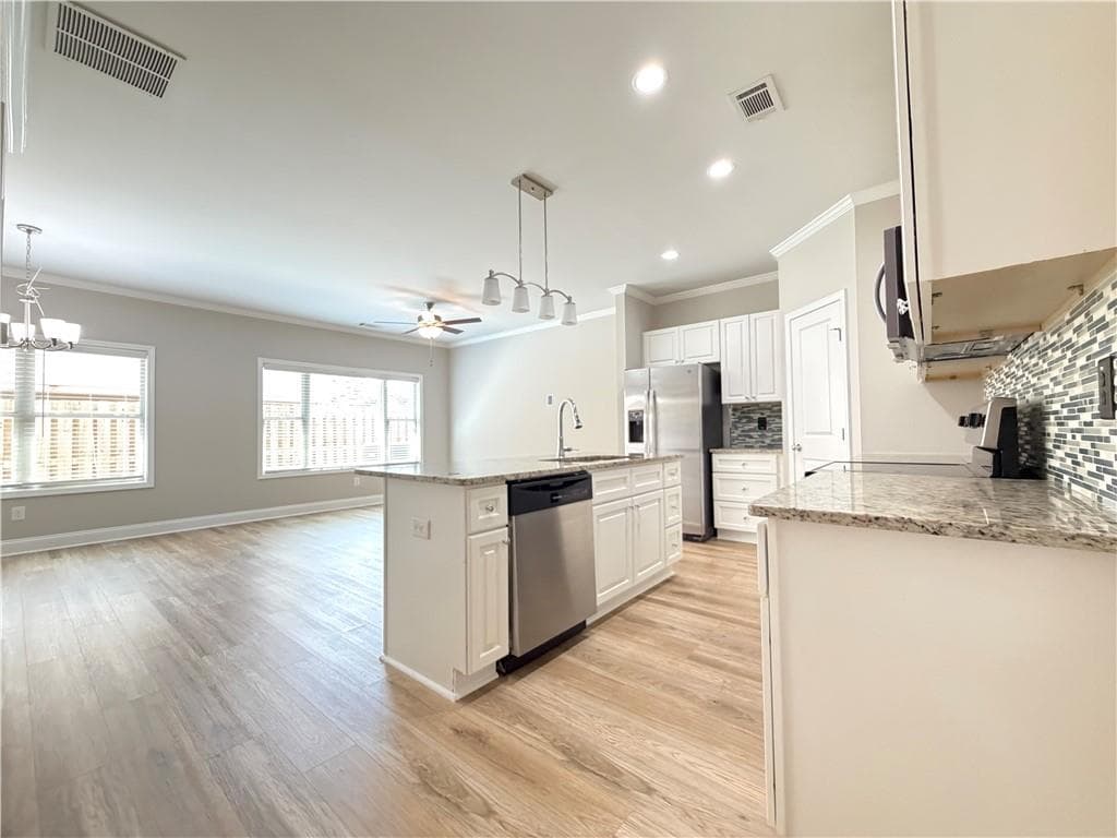 3 bedroom, 3 bathroom, 1,790 sq ft townhouse for sale at 316 Cashes Court, Lilburn, GA 30047 — photo 5