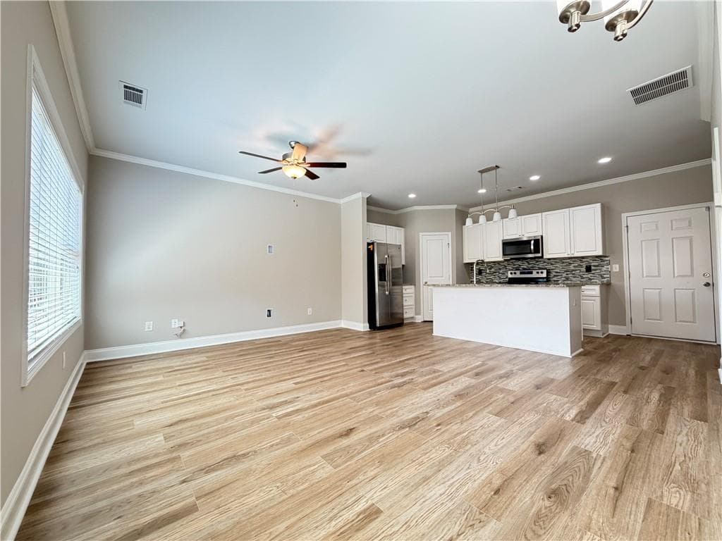 3 bedroom, 3 bathroom, 1,790 sq ft townhouse for sale at 316 Cashes Court, Lilburn, GA 30047 — photo 7